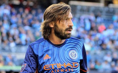 8博焦点-加拉格尔拼抢时眉骨开裂